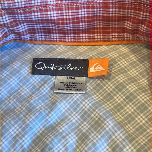 Quicksilver Red and White Plaid Button Up Men’s Large - Picture 11 of 12